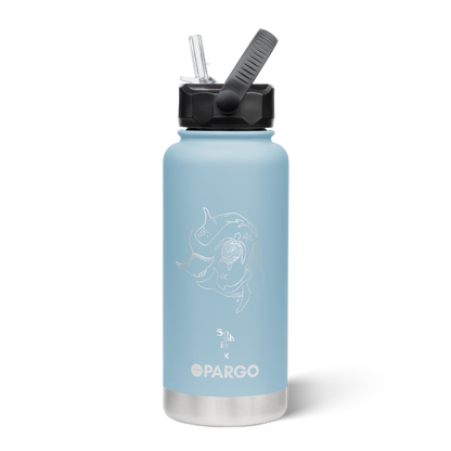 Sophie Fletcher | Manta Ray | 950mL Insulated Bottle w/ Straw Lid